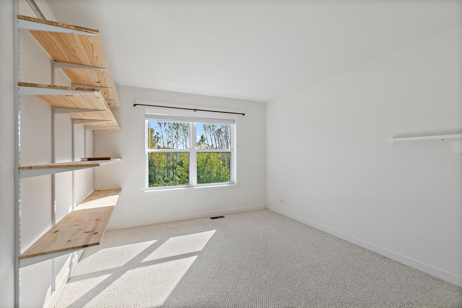 2370 Fishhook Way Wauconda, IL 60084 - Photo 30 of 36 Gallery Image 30