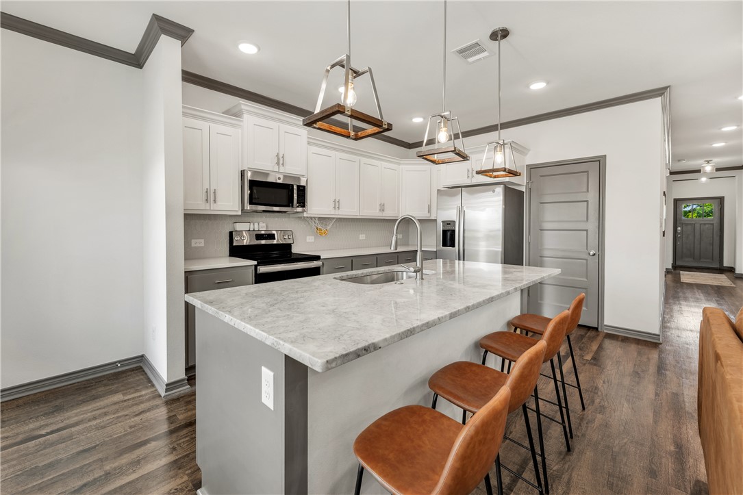 1000 Granite Court Bryan, TX 77803 - Photo 12 of 34