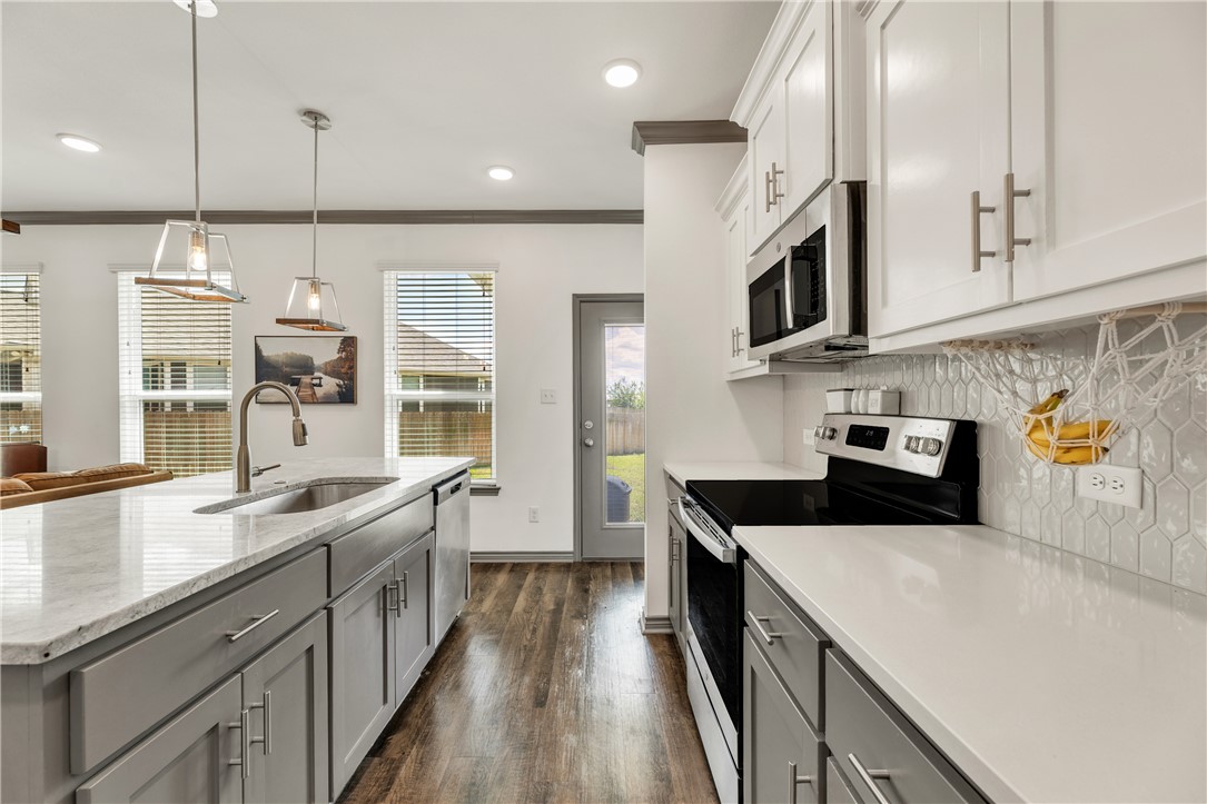 1000 Granite Court Bryan, TX 77803 - Photo 15 of 34