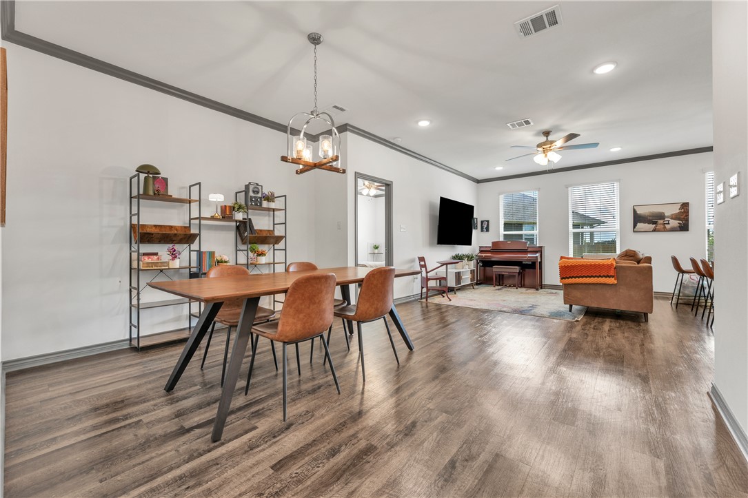 1000 Granite Court Bryan, TX 77803 - Photo 5 of 34