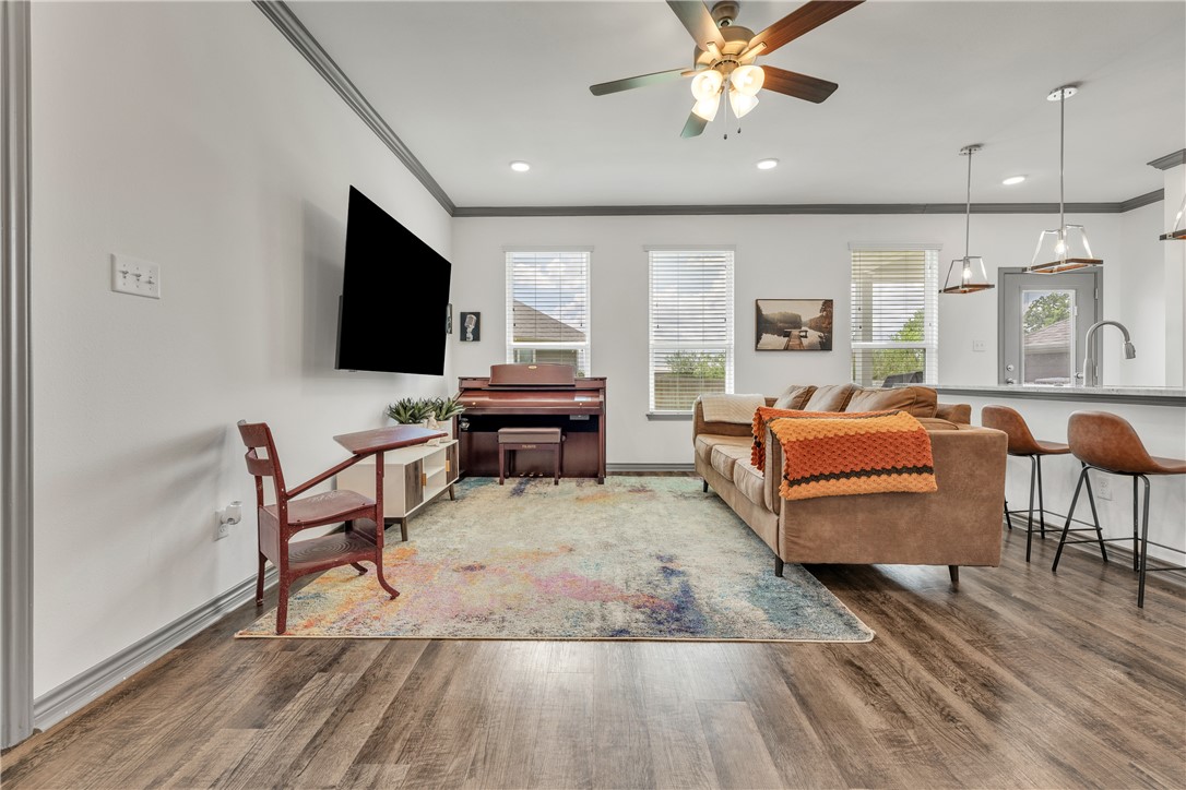 1000 Granite Court Bryan, TX 77803 - Photo 6 of 34