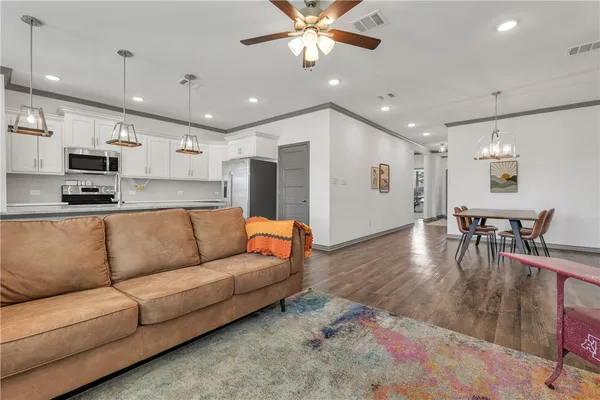 $274,900 | 1000 Granite Court, Bryan, TX 77803