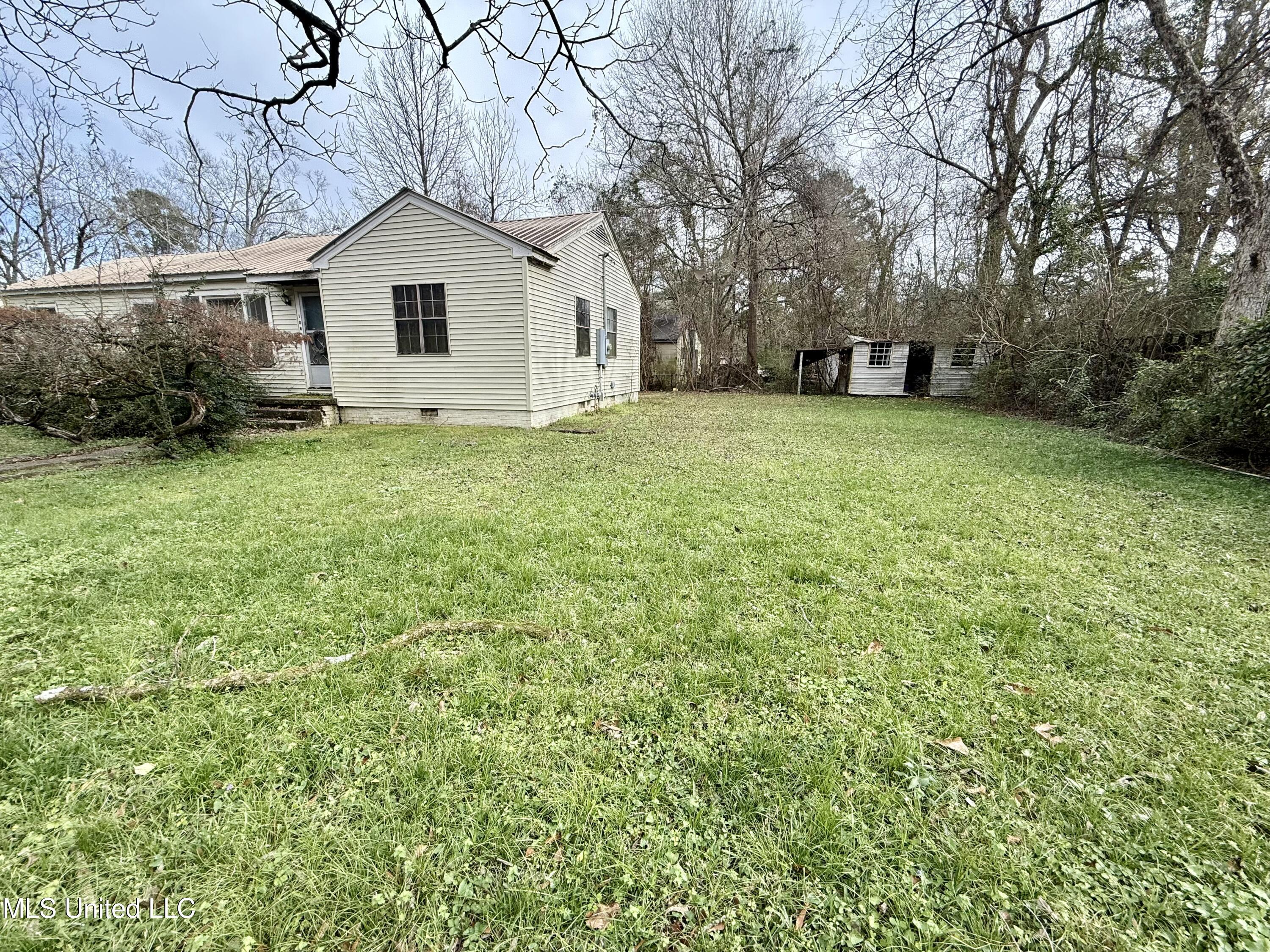 108 Lucas Street Brookhaven, MS 39601 - Photo 2 of 11 IMG_4005