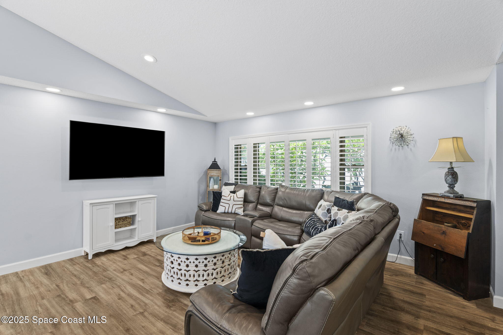 1021 Sunswept Road Northeast Palm Bay, FL 32905 - Photo 12 of 41 10-web-or-mls-P1019024