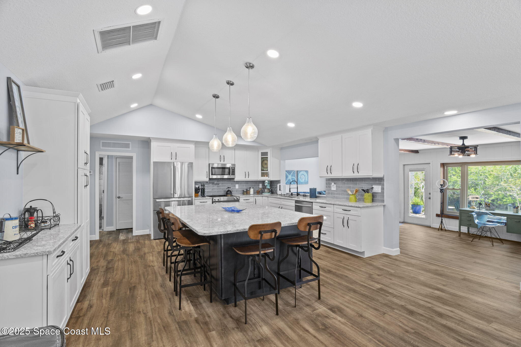 1021 Sunswept Road Northeast Palm Bay, FL 32905 - Photo 6 of 41 4-web-or-mls-P1018994