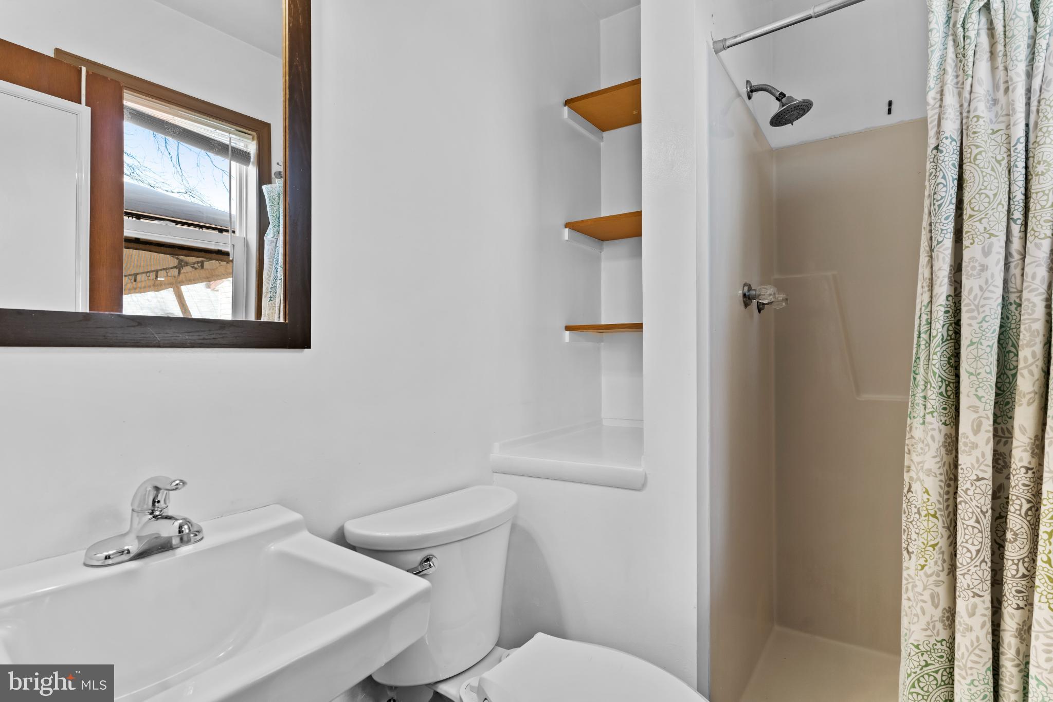 1434 Yorktowne Road Mechanicsburg, PA 17050 - Photo 21 of 30 Modern bathroom with natural light.