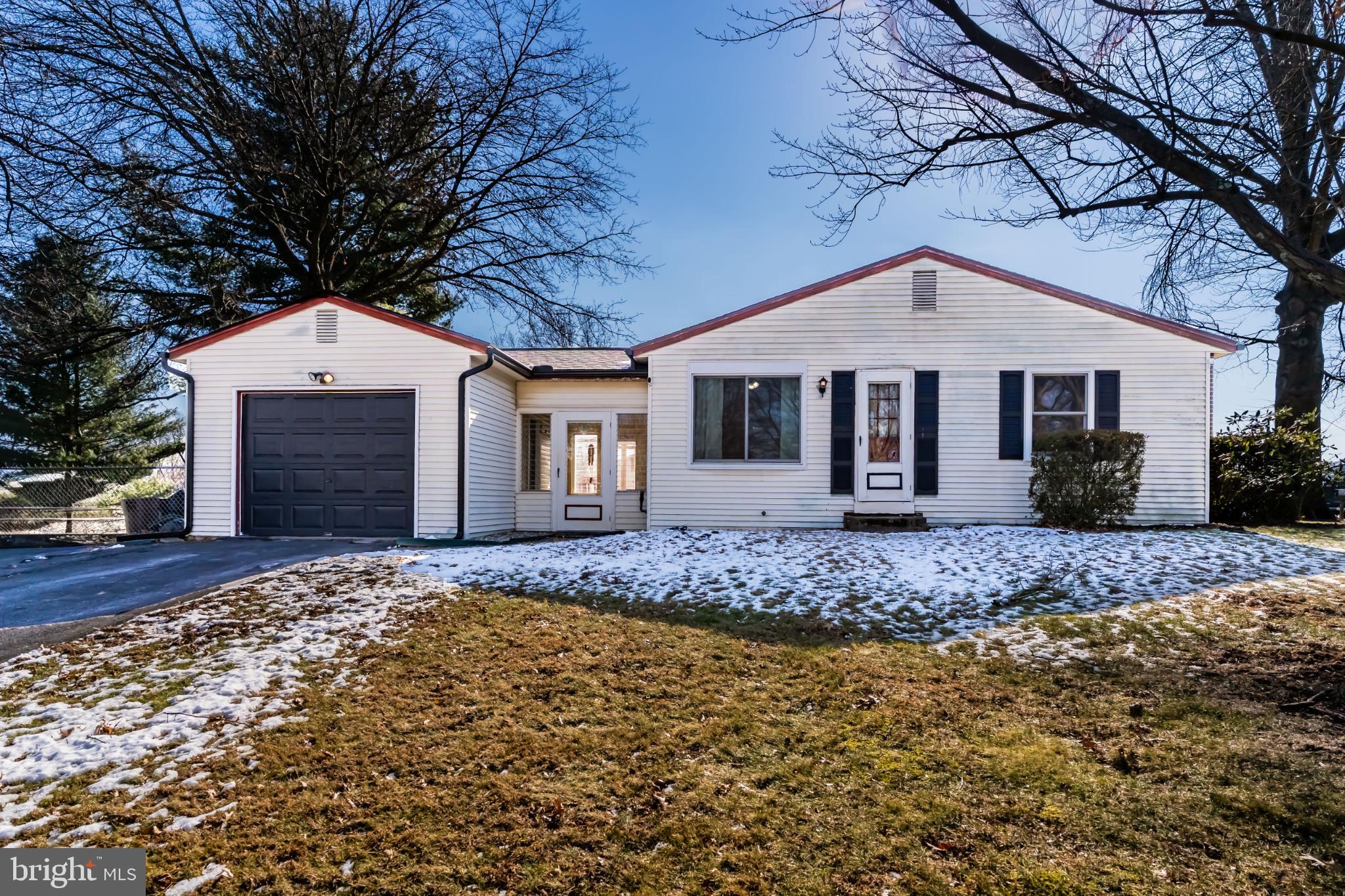 1434 Yorktowne Road Mechanicsburg, PA 17050 - Photo 3 of 30 Charming home with inviting curb appeal.