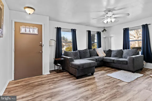 $325,000 | 1434 Yorktowne Road, Mechanicsburg, PA 17050