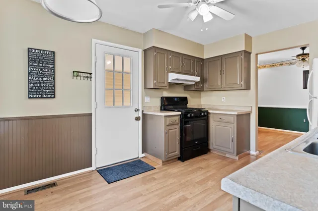 $325,000 | 1434 Yorktowne Road, Mechanicsburg, PA 17050