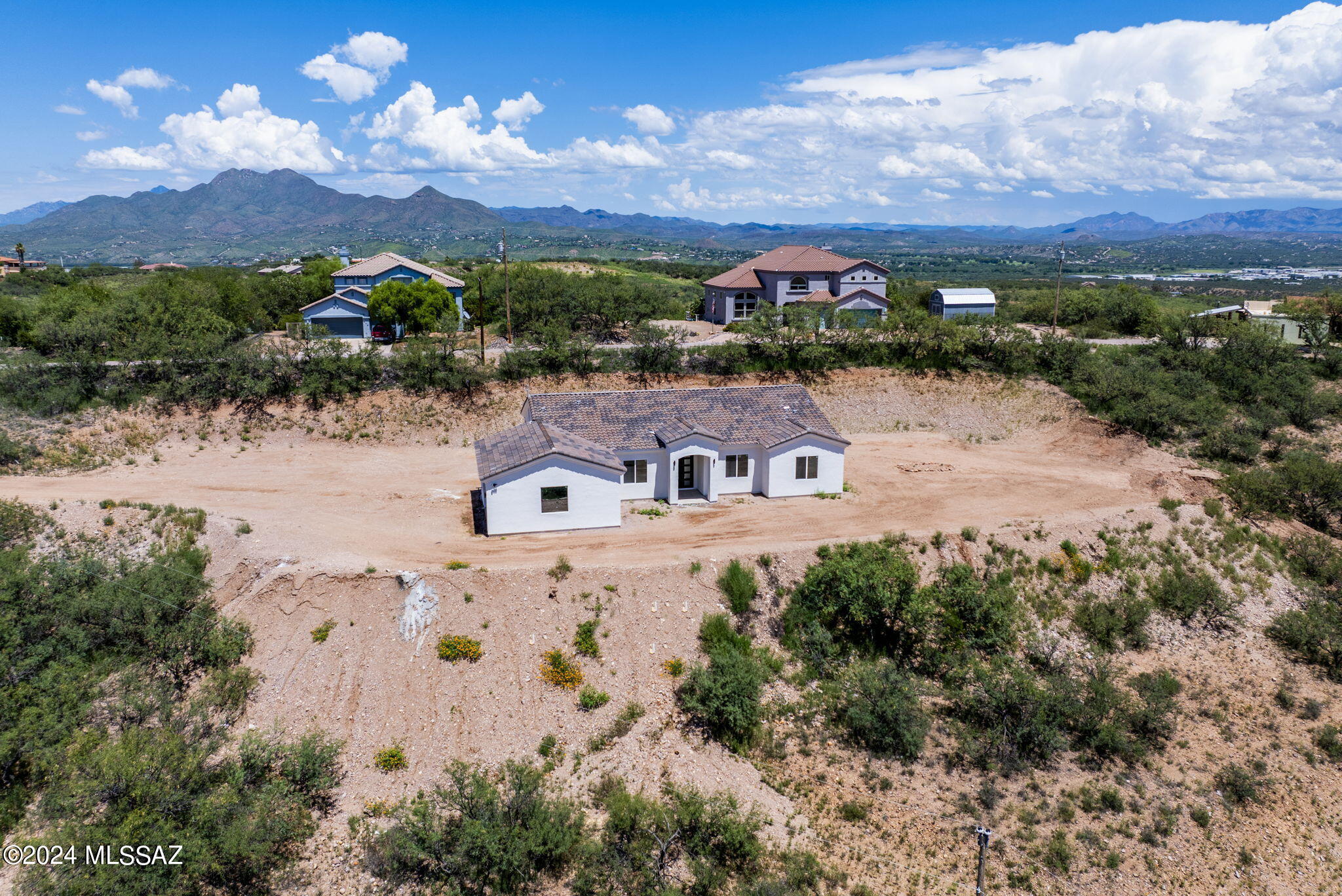 1031 Pino Court Rio Rico, AZ 85648 - Photo 4 of 32 Gallery Image 4