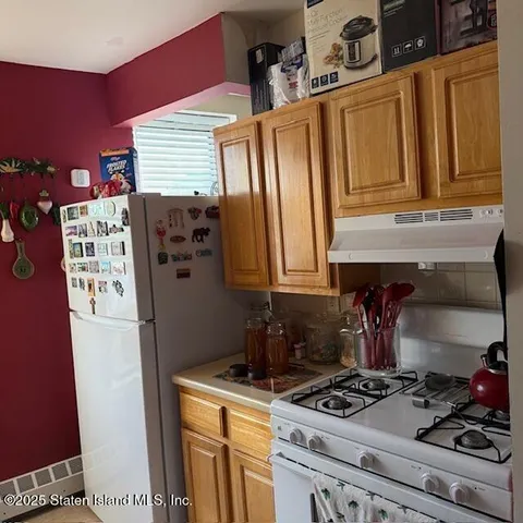 $169,000 | 2023 Belmont Avenue, Unit 4C | East Tremont