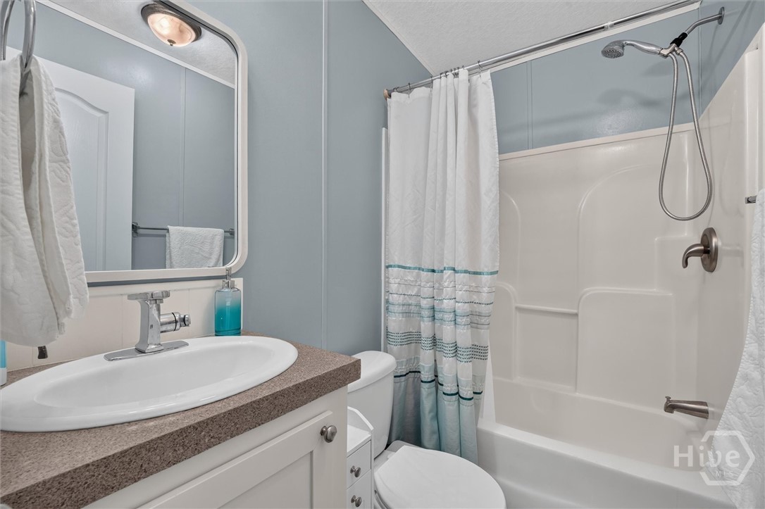 4 Talmadge Drive Rincon, GA 31326 - Photo 20 of 28 Hall Bathroom