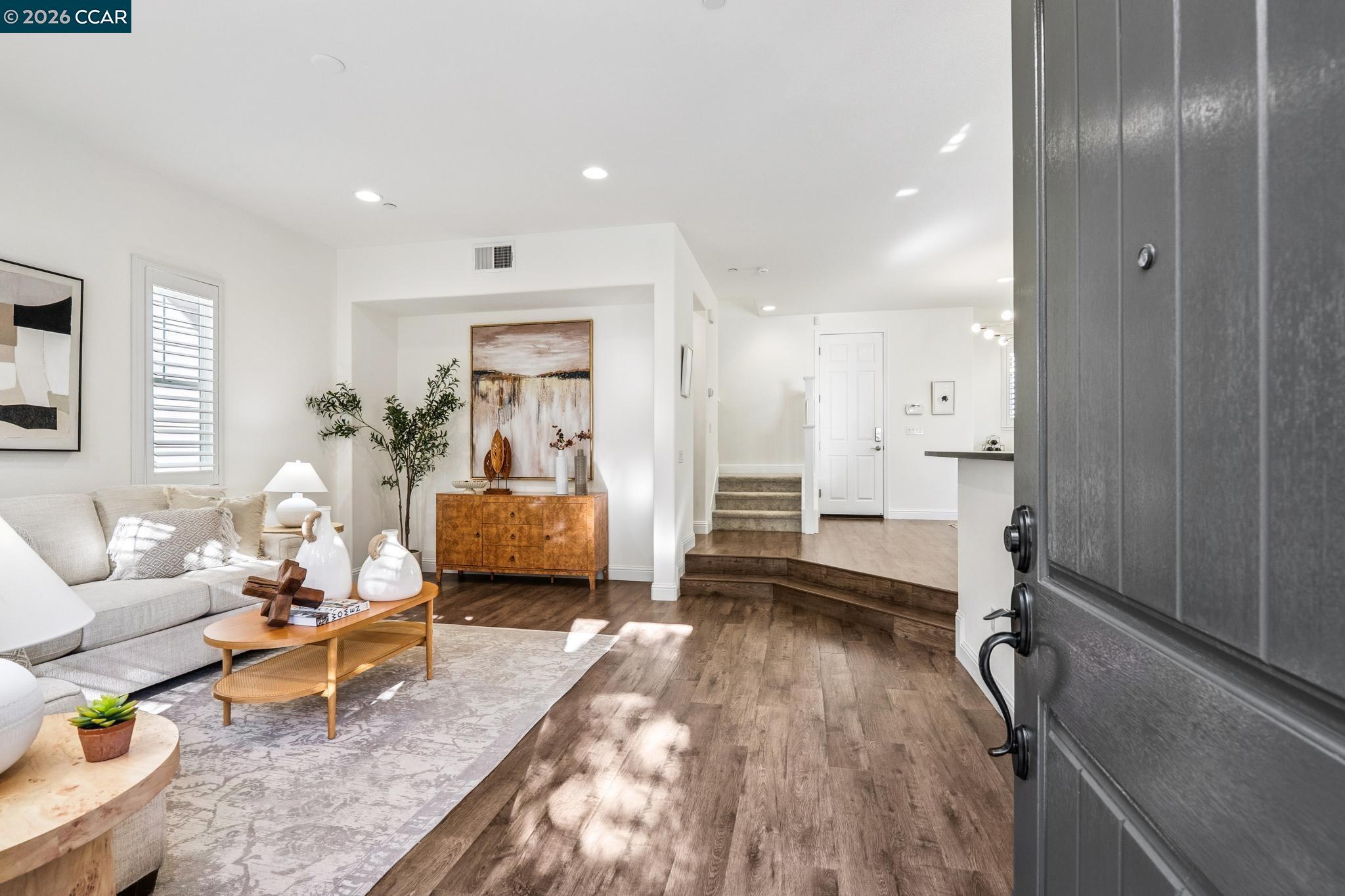 15 Hazel Tree Ridge Orinda, CA 94563 - Photo 4 of 34