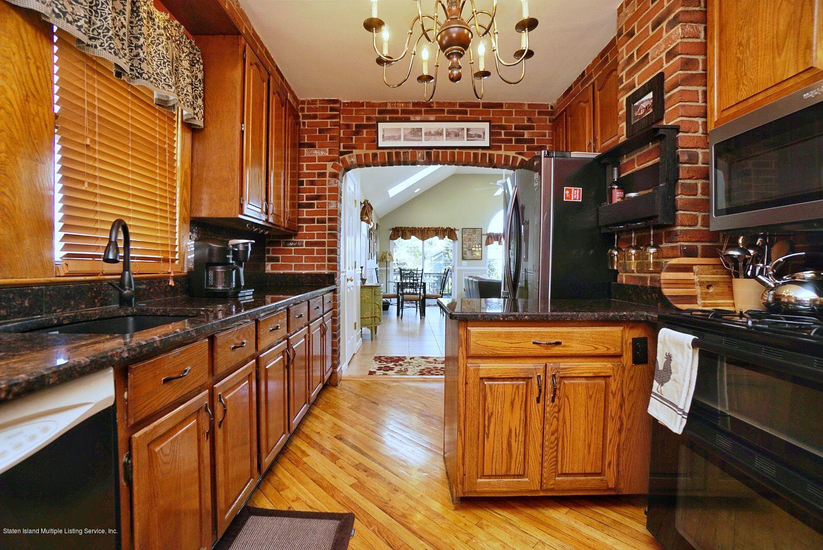 65 Burnside Avenue Staten Island, NY 10302 - Photo 16 of 49 kitchen