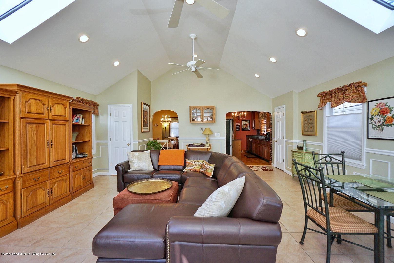 65 Burnside Avenue Staten Island, NY 10302 - Photo 21 of 49 family room