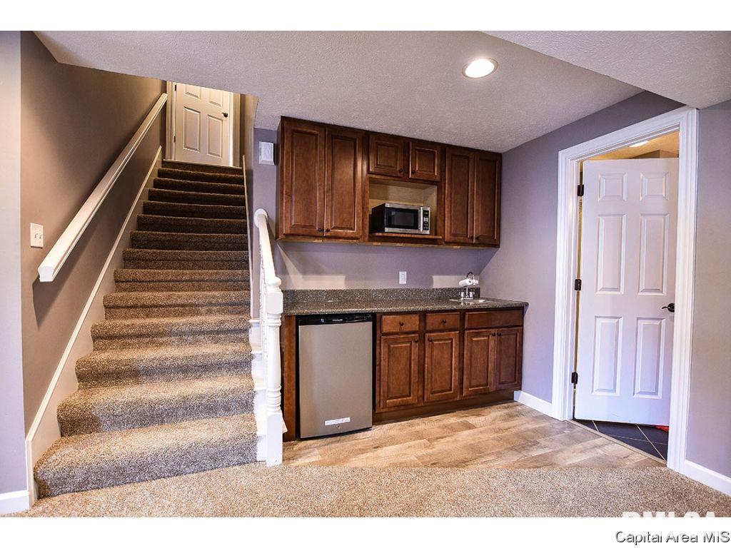 6420 Winterberry Lane Springfield, IL 62712 - Photo 24 of 33 Gallery Image 24