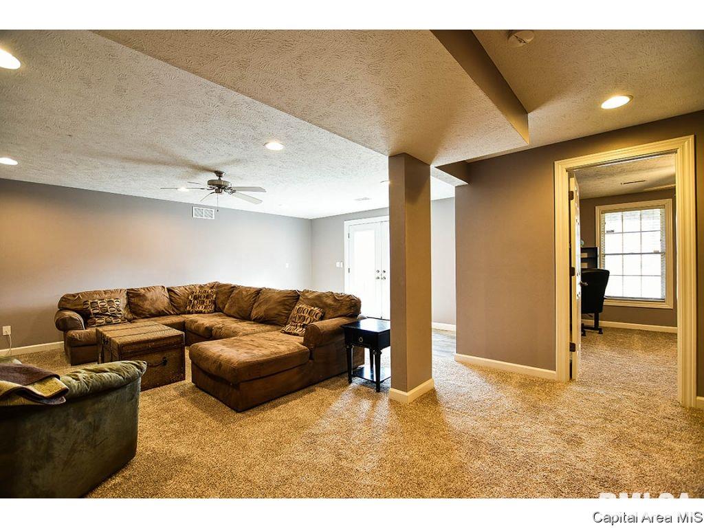 6420 Winterberry Lane Springfield, IL 62712 - Photo 25 of 33 Gallery Image 25
