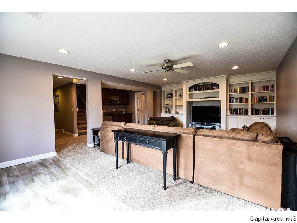 6420 Winterberry Lane Springfield, IL 62712 - Photo 26 of 33 Gallery Image 26