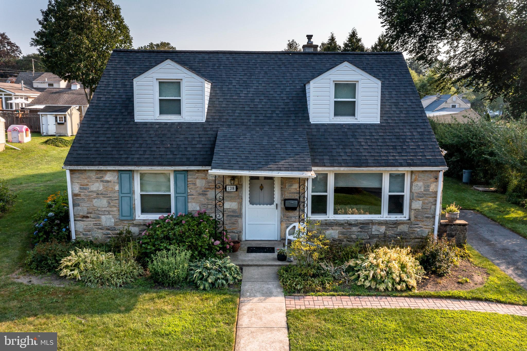 1208 Larchwood Road Flourtown, PA 19031 - Photo 1 of 37