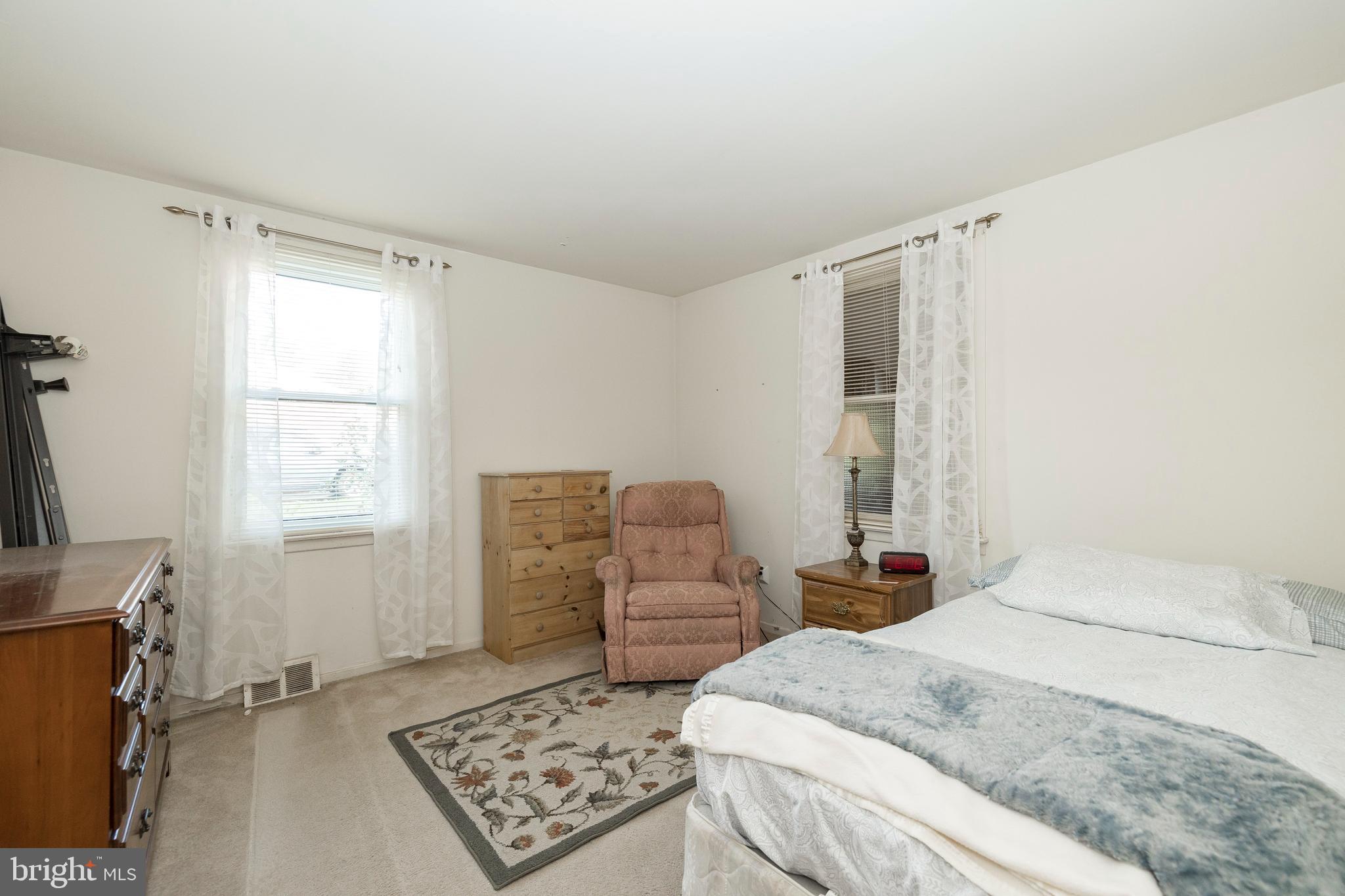 1208 Larchwood Road Flourtown, PA 19031 - Photo 18 of 37