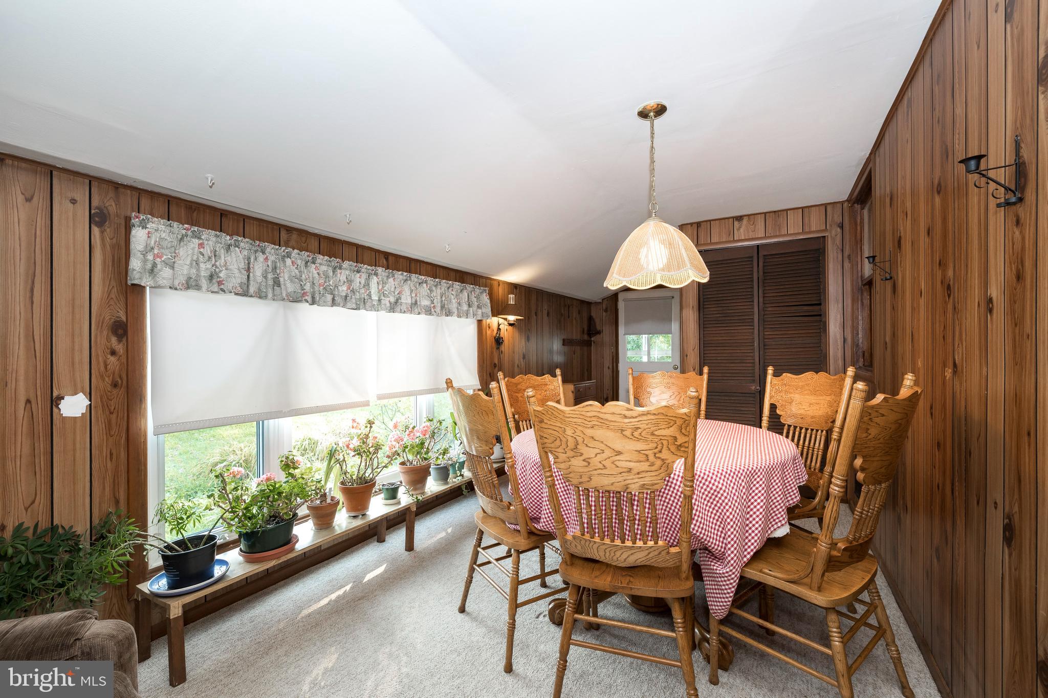 1208 Larchwood Road Flourtown, PA 19031 - Photo 10 of 37