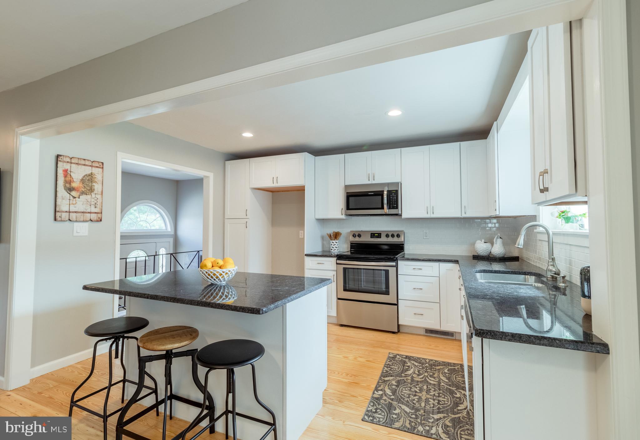 38 Vansant Road Newark, DE 19711 - Photo 5 of 42 Stunning Chef's Dream Kitchen