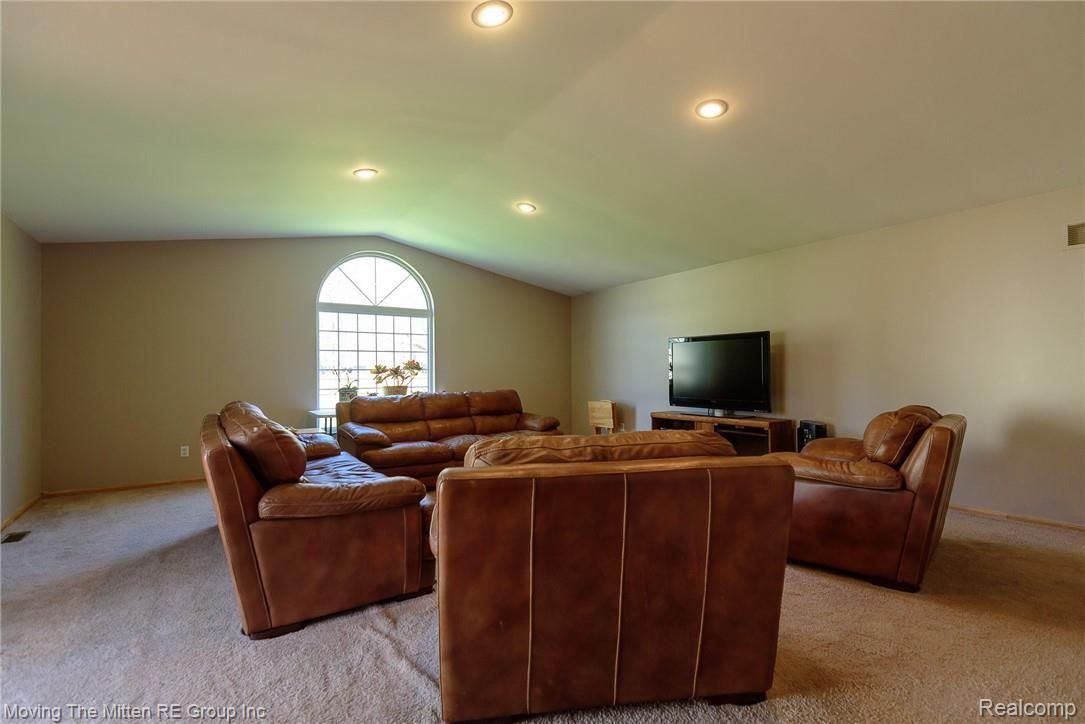 45850 Hull Road Belleville, MI 48111 - Photo 8 of 59 MTM_45850_hull-27.jpg