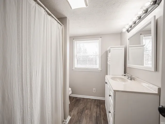 $249,900 | 2707 East Chandler Avenue, Evansville, IN 47714