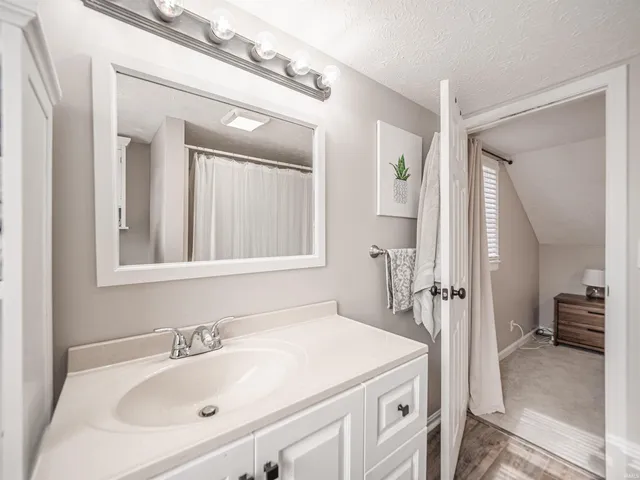 $249,900 | 2707 East Chandler Avenue, Evansville, IN 47714