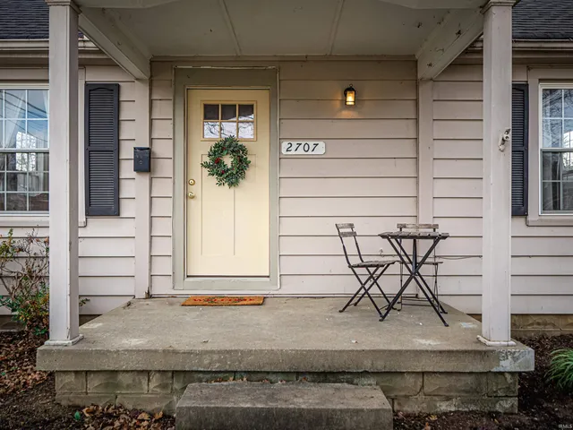 $249,900 | 2707 East Chandler Avenue, Evansville, IN 47714