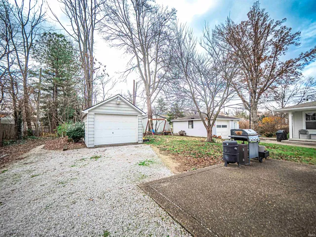 $249,900 | 2707 East Chandler Avenue, Evansville, IN 47714