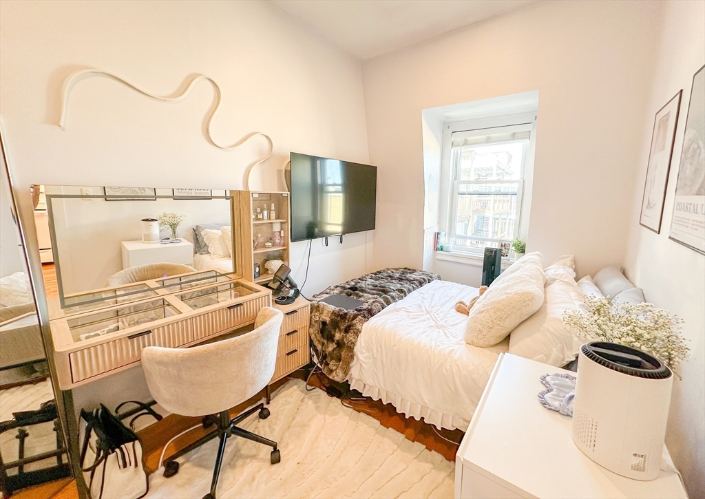 4 Viking Street, Unit 2 Boston, MA 02127 - Photo 6 of 10