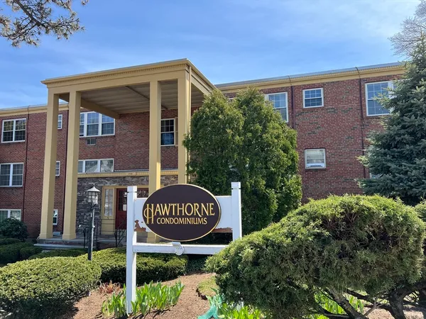 $349,900 | 5 Woodsum Drive, Unit 5, Braintree, MA 02184