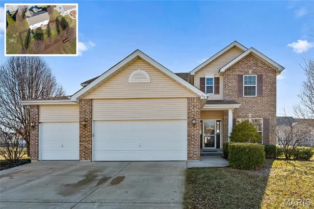 $438,800 | 1012 Crooked Stick Drive, Caseyville, IL 62232