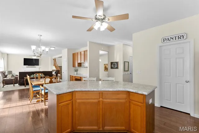 $438,800 | 1012 Crooked Stick Drive, Caseyville, IL 62232