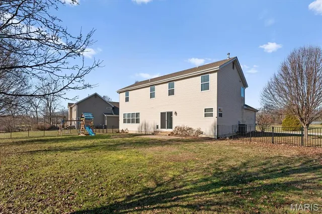 $438,800 | 1012 Crooked Stick Drive, Caseyville, IL 62232