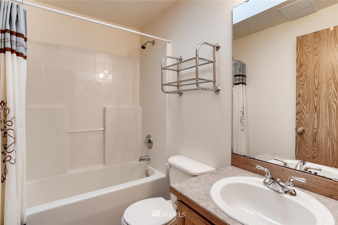 1801 Dayton Avenue Northeast Renton, WA 98056 - Photo 22 of 26 Gallery Image 22