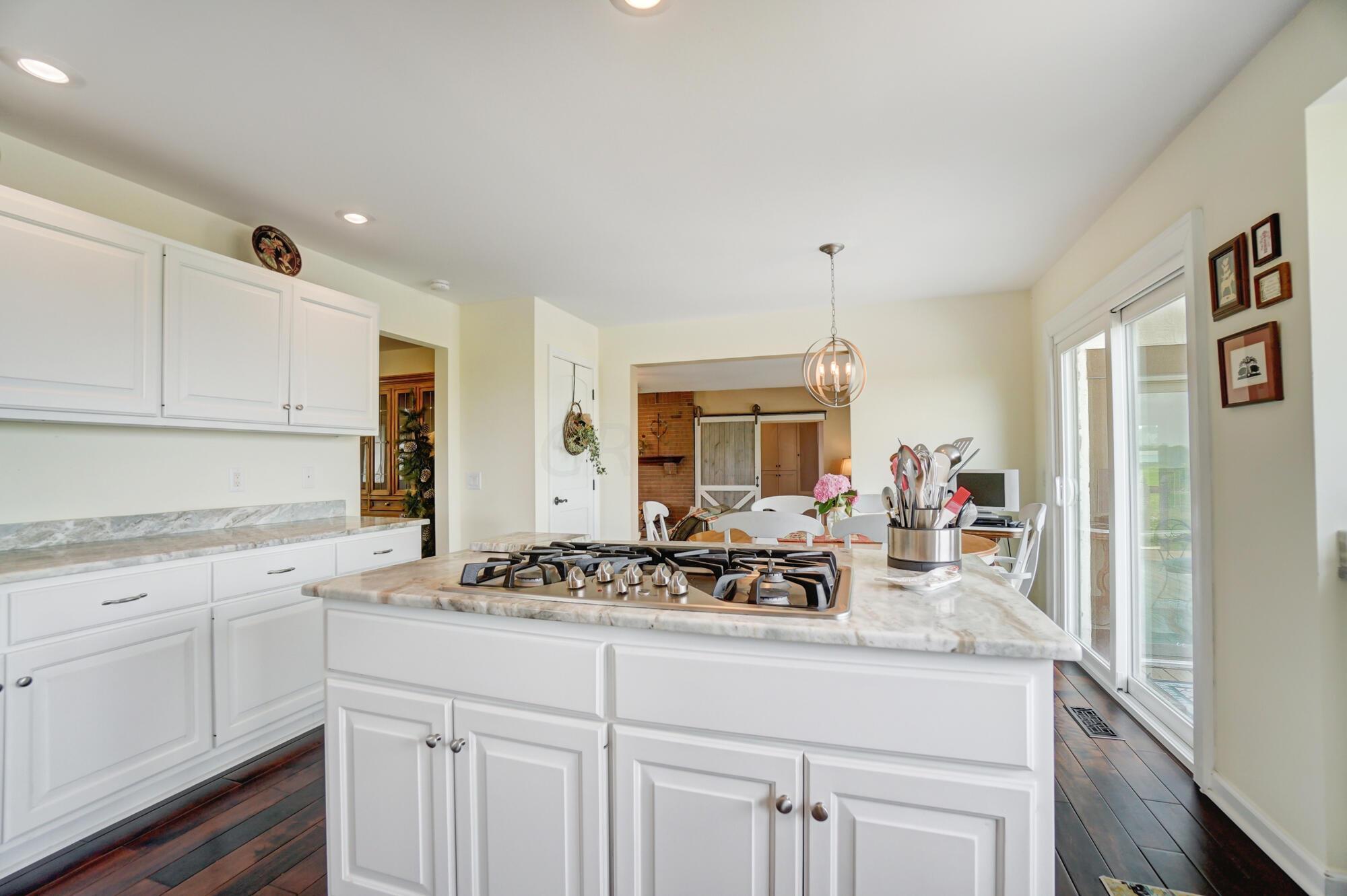 2100 Old Columbus Road London, OH 43140 - Photo 19 of 92 Cook Top Island