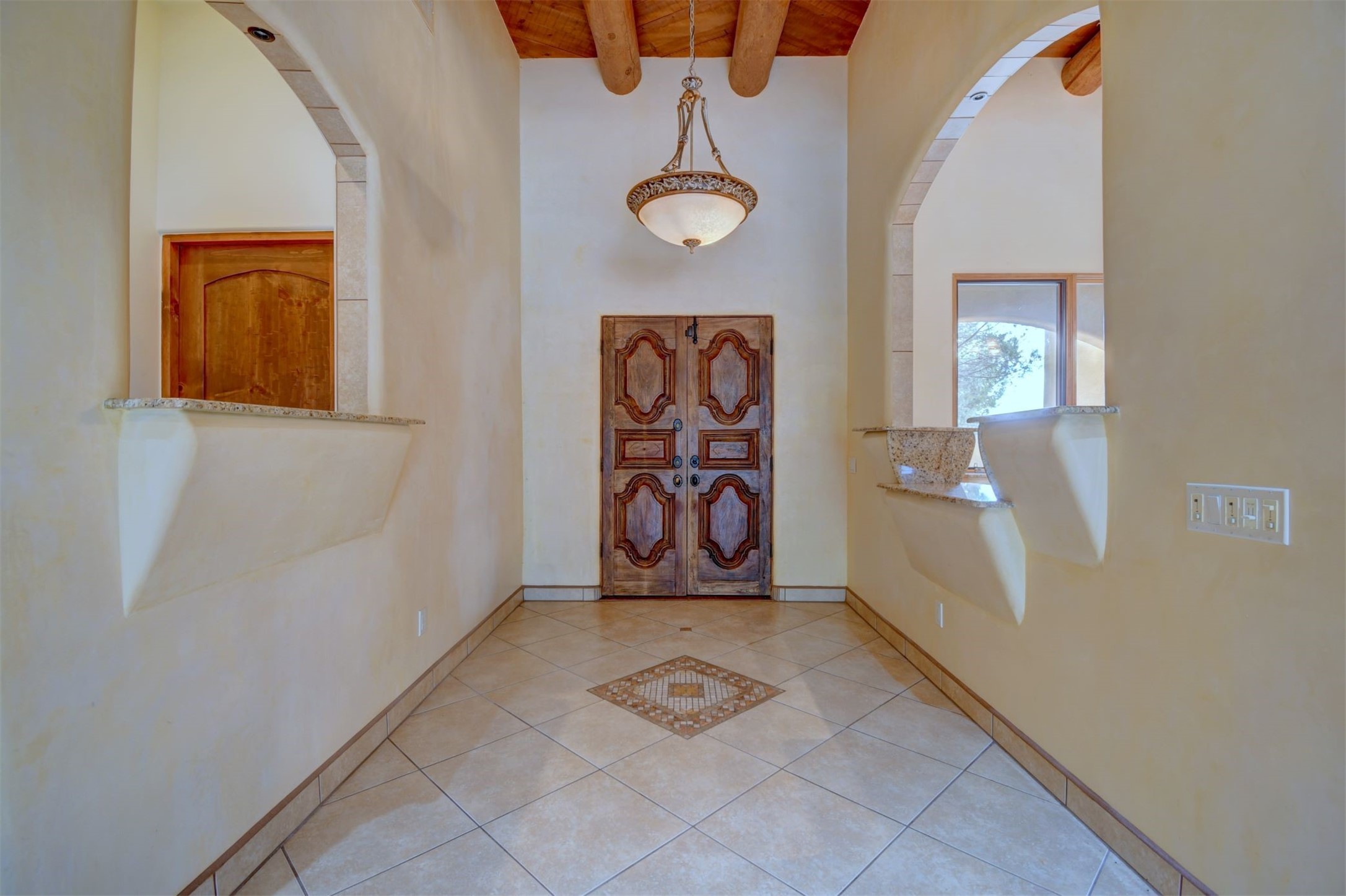 3038 Governor Lindsey Road Santa Fe, NM 87505 - Photo 7 of 37