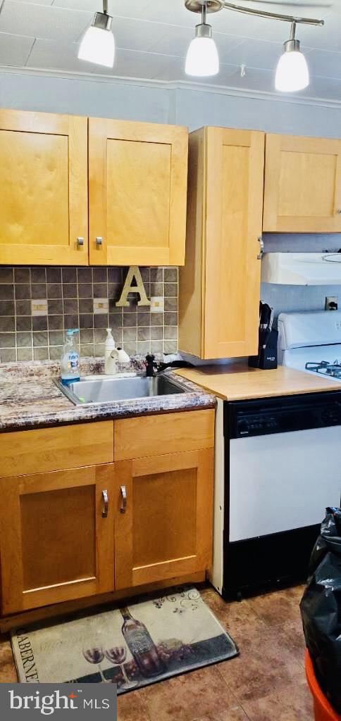 2917 Wasp Road Camden, NJ 08104 - Photo 7 of 10