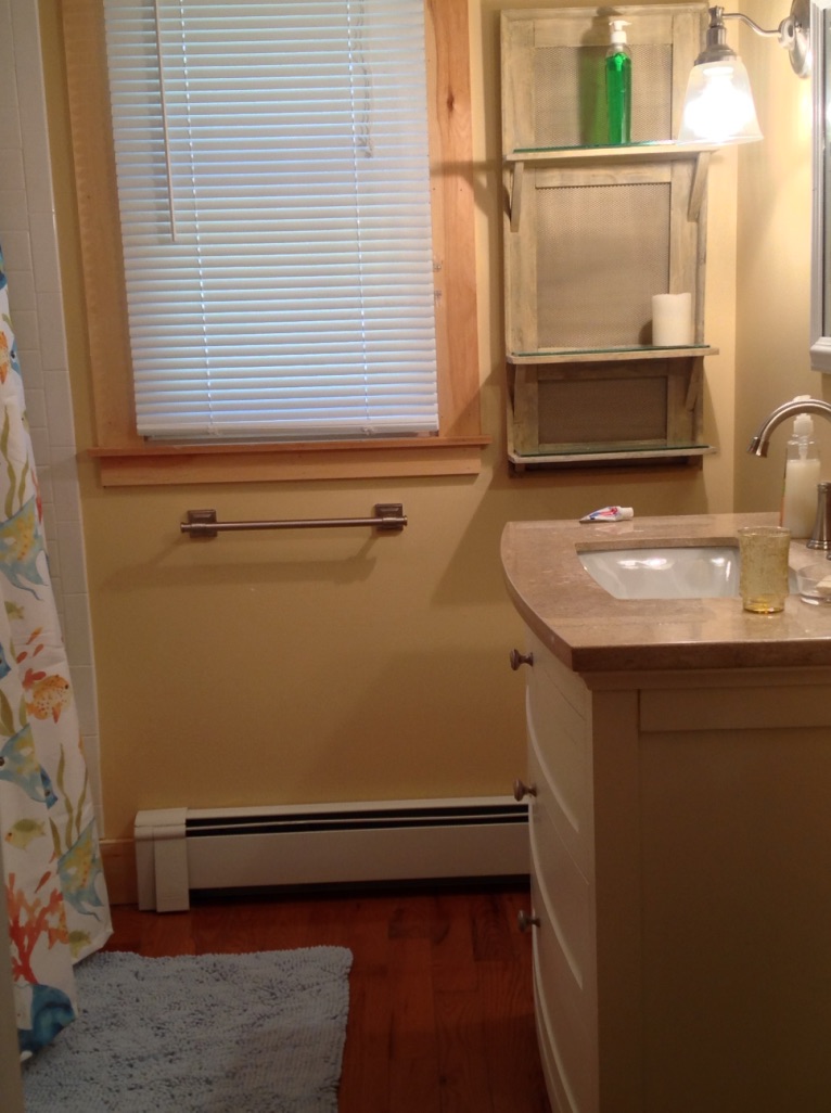 39 Tower Ridge Road Oak Bluffs, MA 02557 - Photo 10 of 33 Full bath on first floor services both bedrooms
