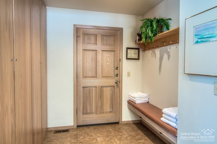 57387-37b Beaver Ridge Loop Sunriver, OR 97707 - Photo 2 of 24 Gallery Image 2