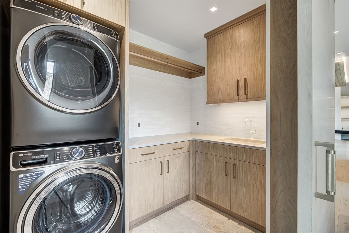 294 Gold Run Road Breckenridge, CO 80424 - Photo 39 of 50 a view of a hallway with washer and dryer