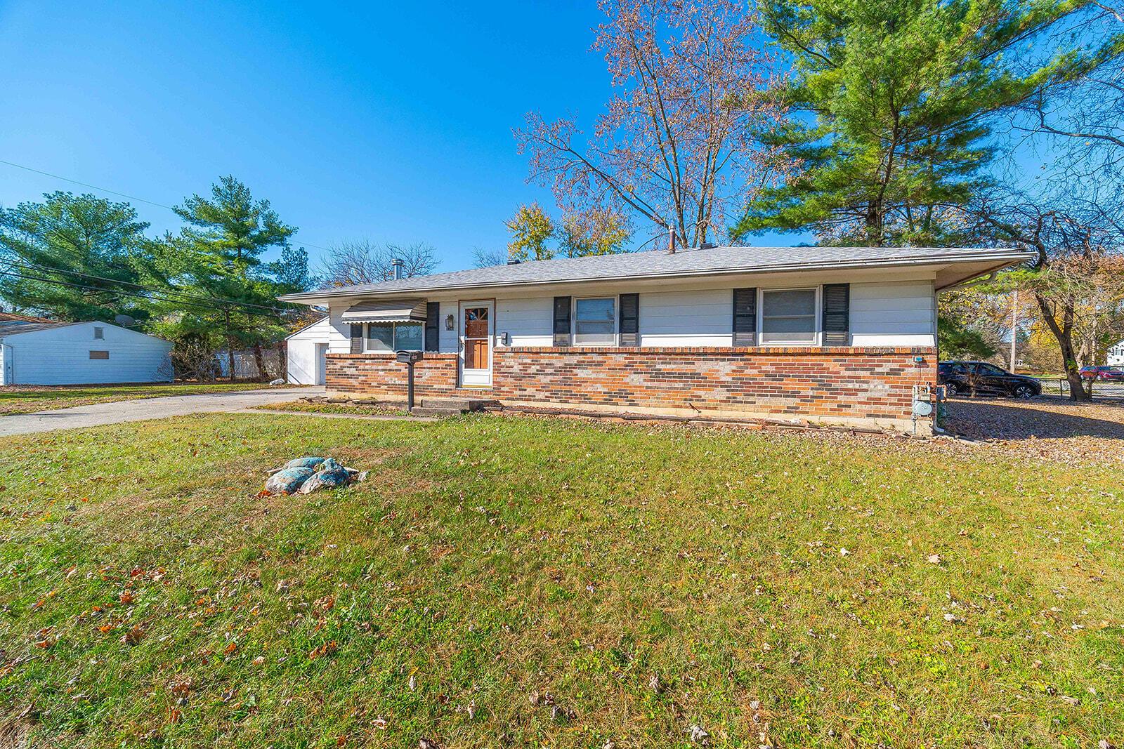 2761 Fleet Road Columbus, OH 43232 - Photo 2 of 41 2761 Fleet Rd-4