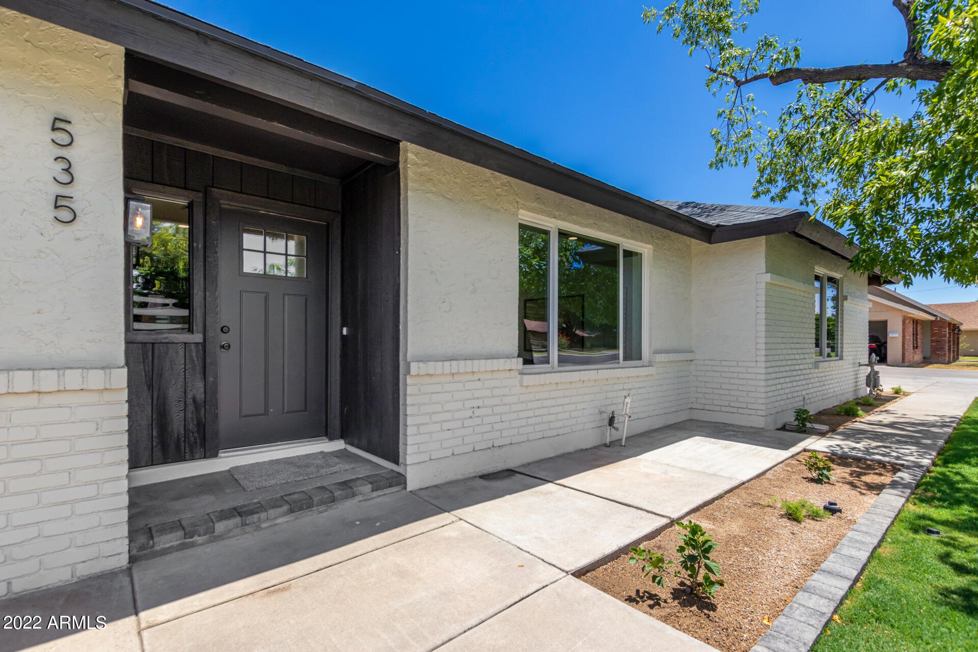 535 North Cherry Mesa, AZ 85201 - Photo 3 of 44 CE00B7DB-66E5-4AE2-BDCF-D766A56B9294