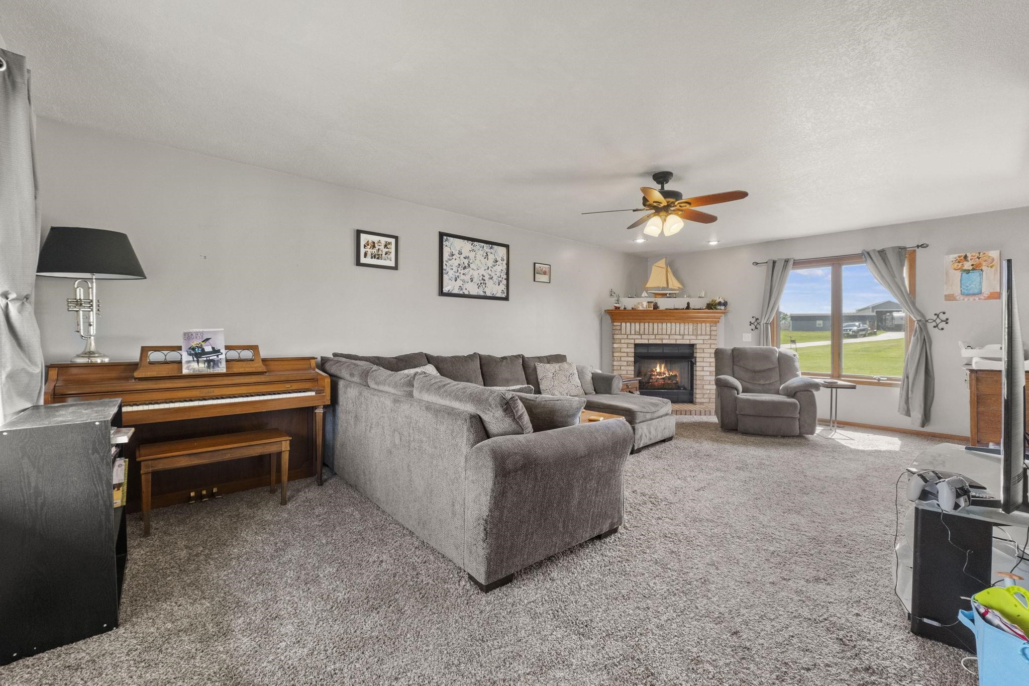 325 Cobblers Way Waterloo, IN 46793 - Photo 3 of 36 Gallery Image 3