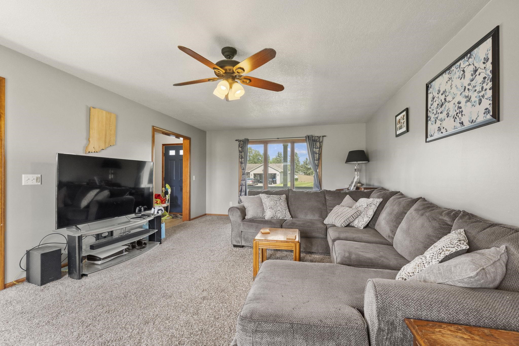 325 Cobblers Way Waterloo, IN 46793 - Photo 4 of 36 Gallery Image 4