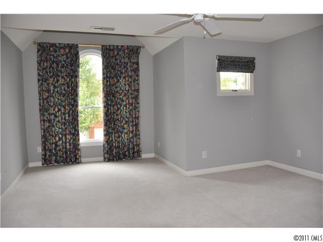 6027 Sharon Road, Unit L17 Charlotte, NC 28210 - Photo 14 of 16 Gallery Image 14