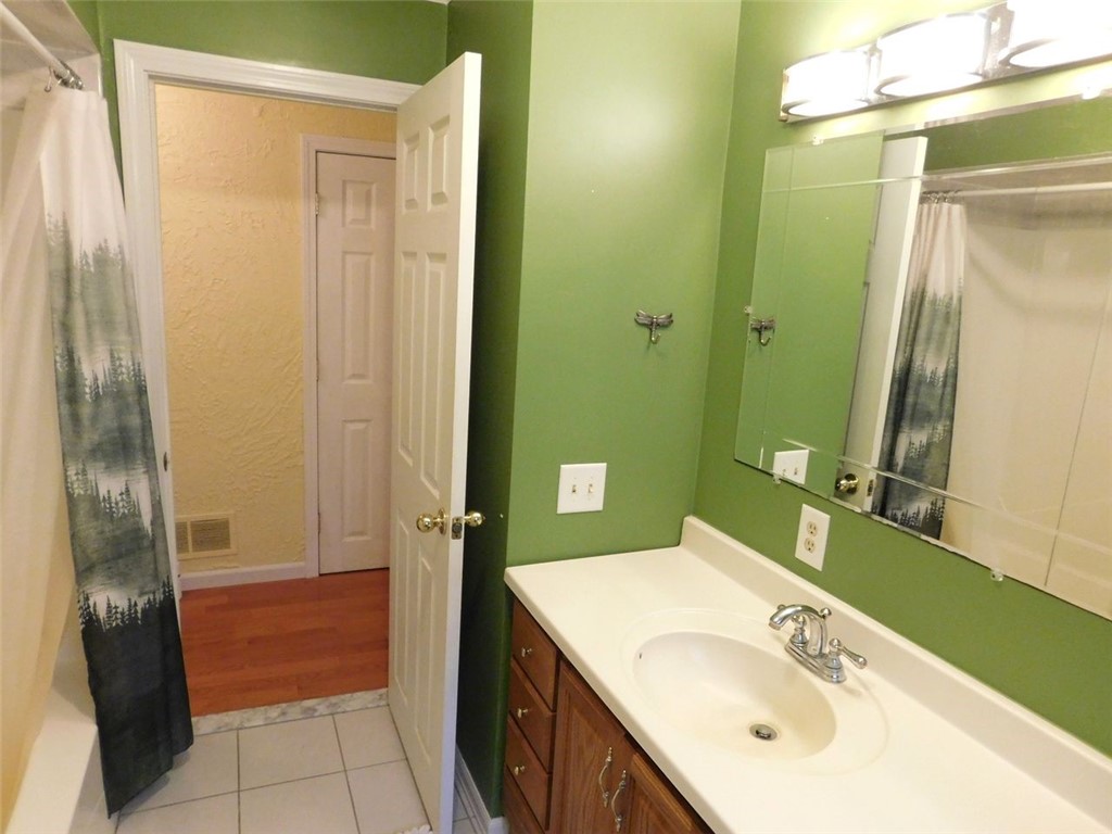 21 Partridge Drive Exeter, RI 02822 - Photo 9 of 25 More of the upper bathroom