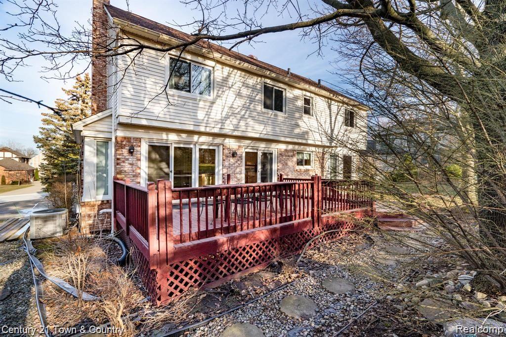 1275 Cobridge Drive Rochester Hills, MI 48306 - Photo 36 of 39